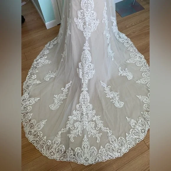 Size 12 Nude Ivory Champagne Wedding Gown Bridal Dress removable overskirt NWT